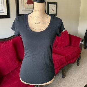 Classic Black Aveto T-Shirt!